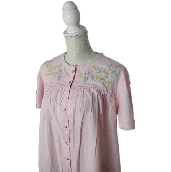 National Pearl Snap Front Short Sleeve Nightgown Pink Floral Size Petite S NEW - Picture 2 of 6